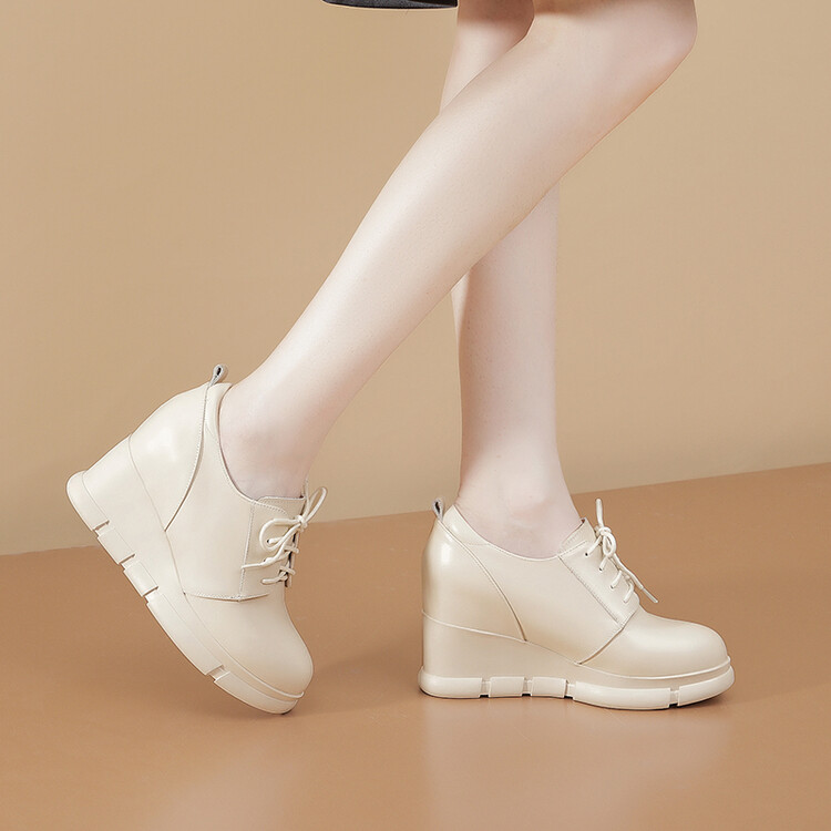 Women's Leather Flat Shoes Casual Round Toe Lace-Up - Image 4
