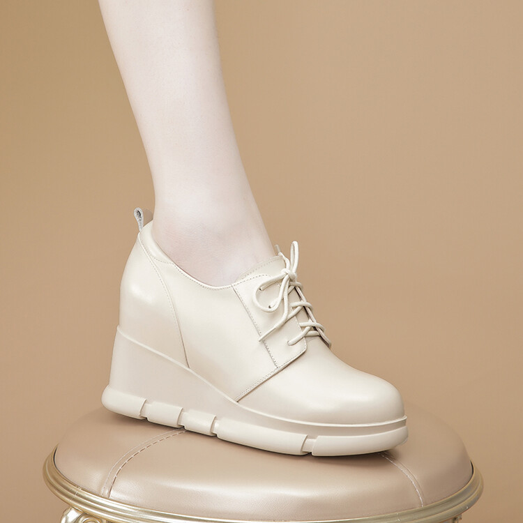 Women's Leather Flat Shoes Casual Round Toe Lace-Up - Image 5