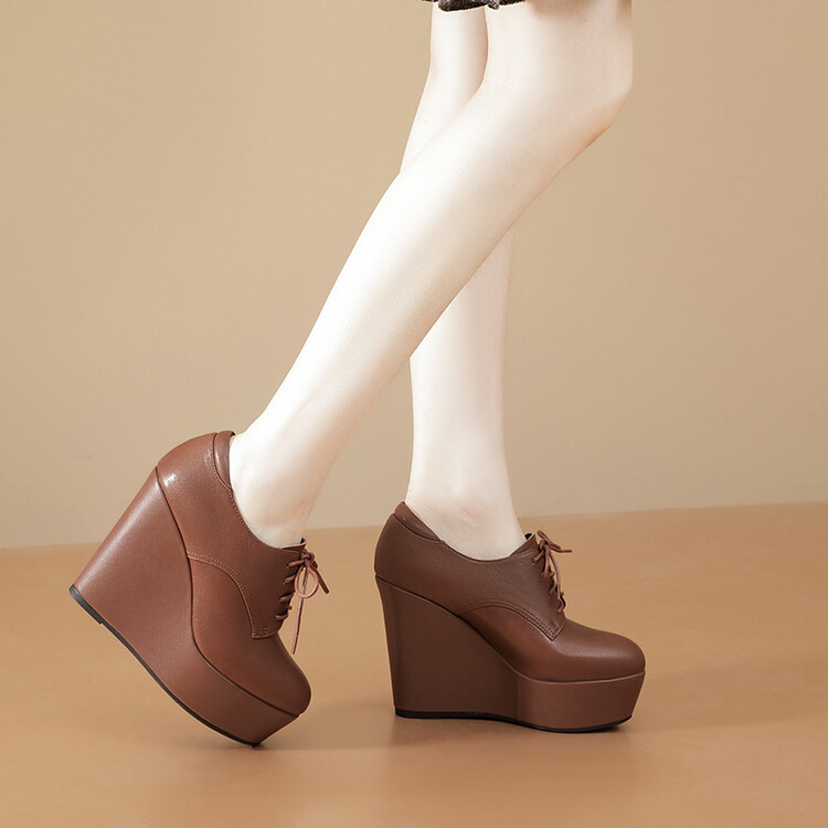 Women's Fashion Loafers in Top Grain Leather with Wedge Heel - Image 5